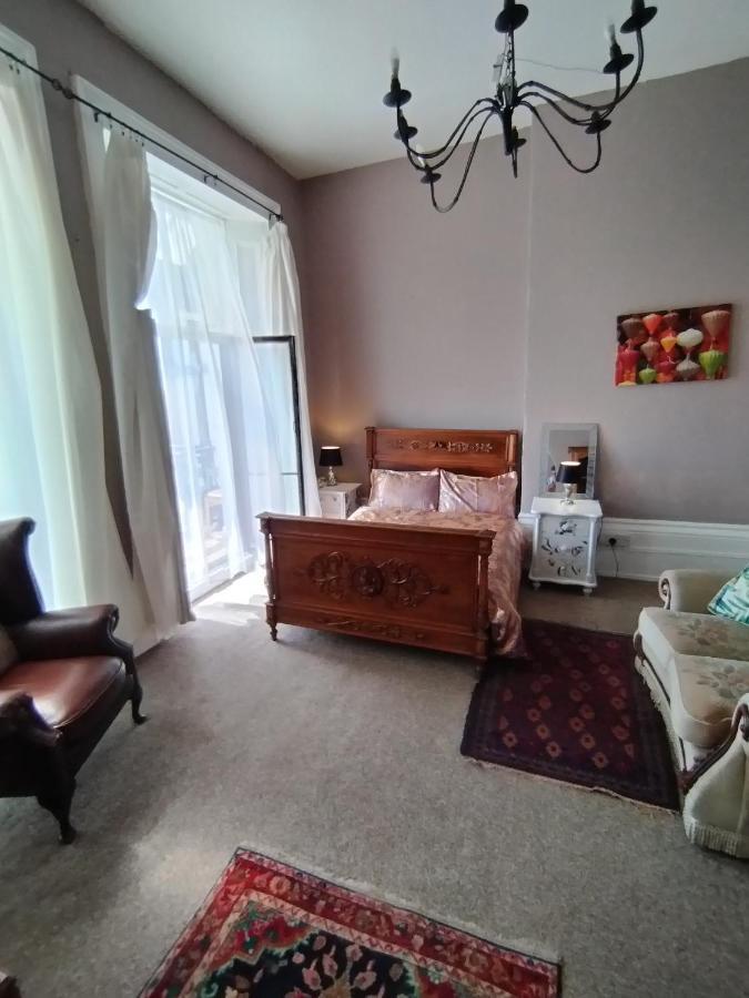 דירות דובר Sea View Studio Flat With Balcony, Parking מראה חיצוני תמונה