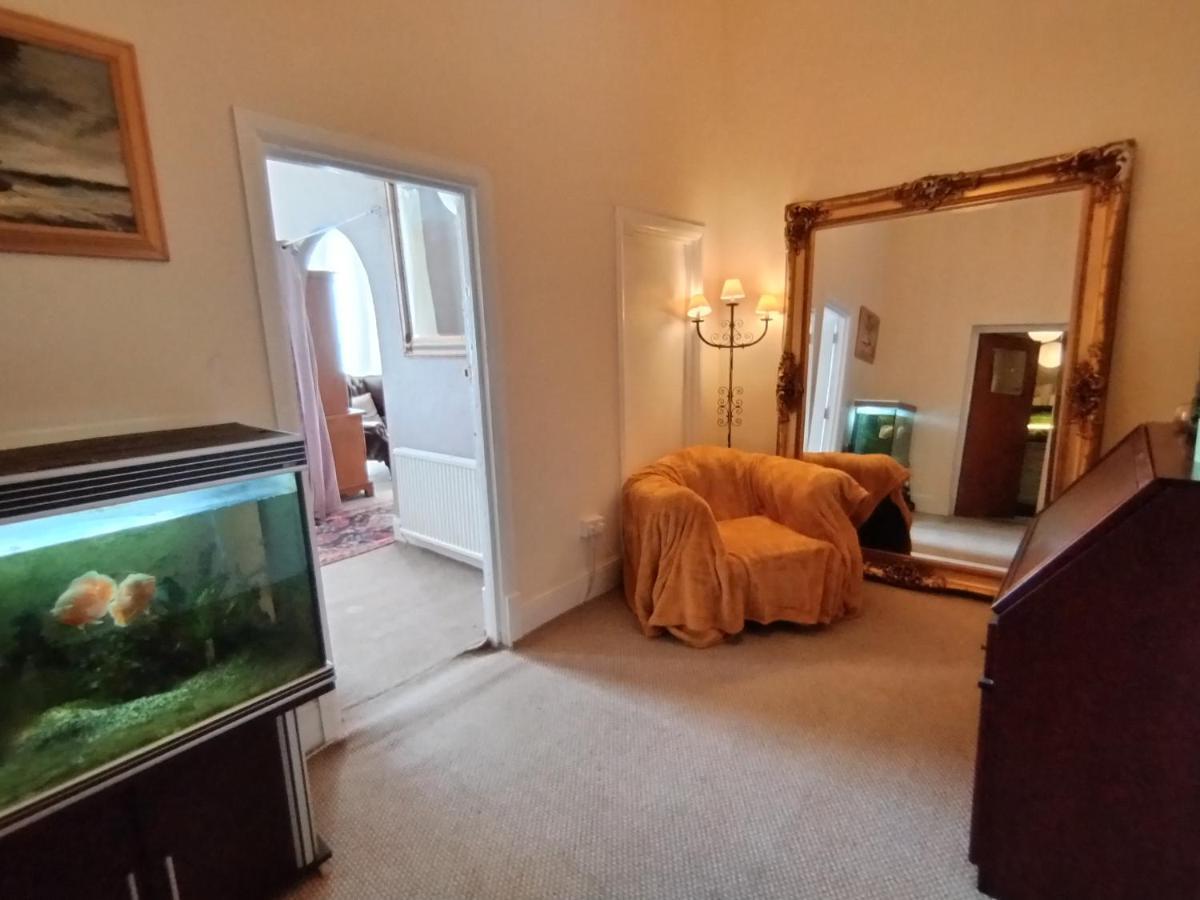 דירות דובר Sea View Studio Flat With Balcony, Parking מראה חיצוני תמונה